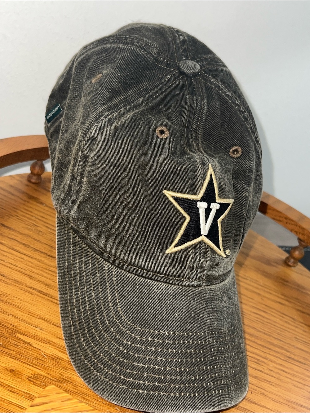 Legacy Black and Gold Star V Baseball Cap